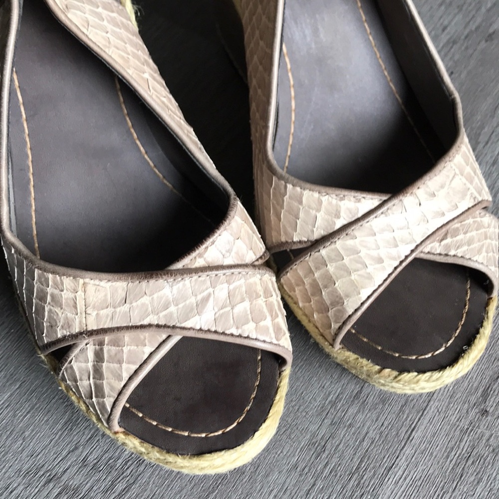 Vince Camuto Estera Leather Snakeskin Print Slingback Wedge Sandals - Picture 7 of 14